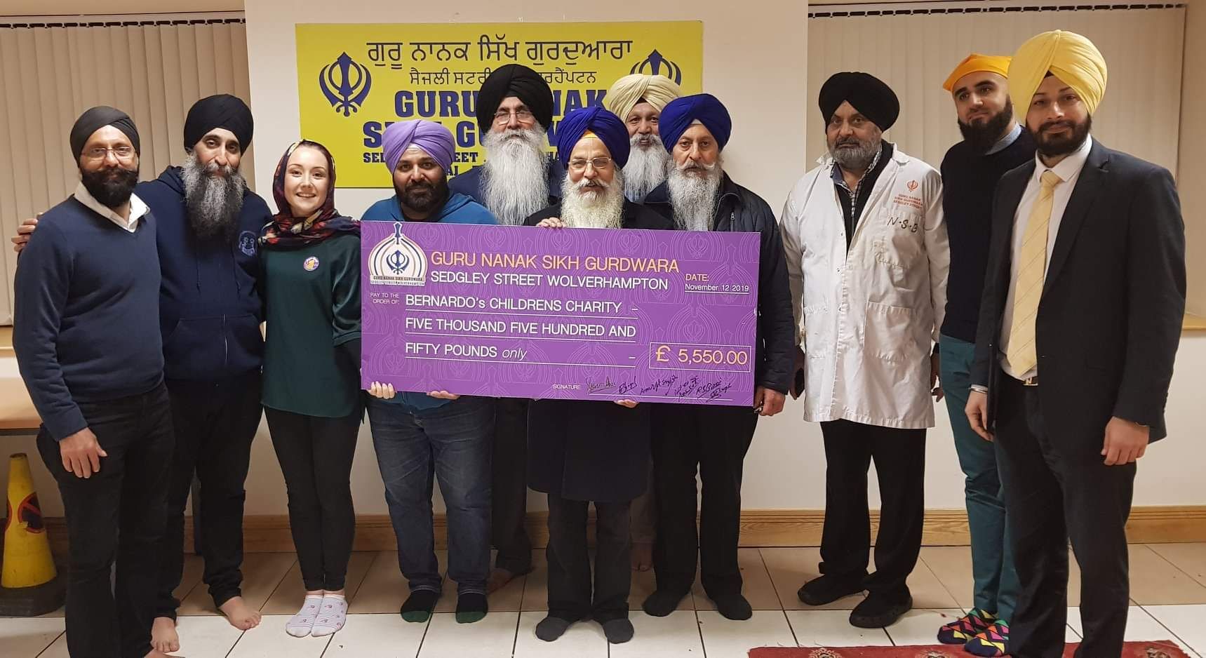 Wolverhampton Gurdwara celebrates Guru Nanak’s 550th anniversary with £5,550 donation to Barnardo’s