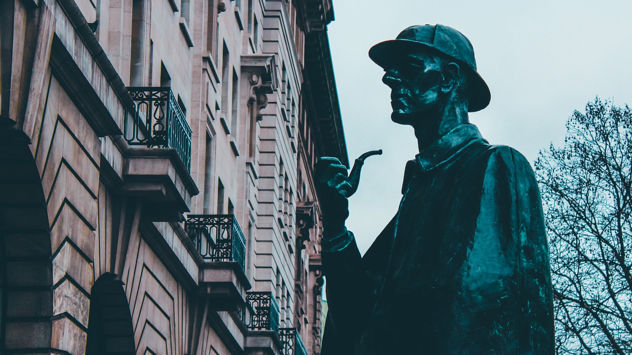 Sherlock Holmes statue in London