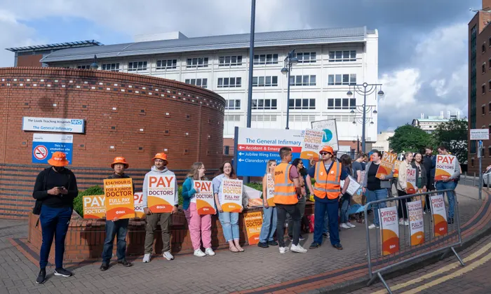 Junior doctors in England today begin longest walkout in NHS history