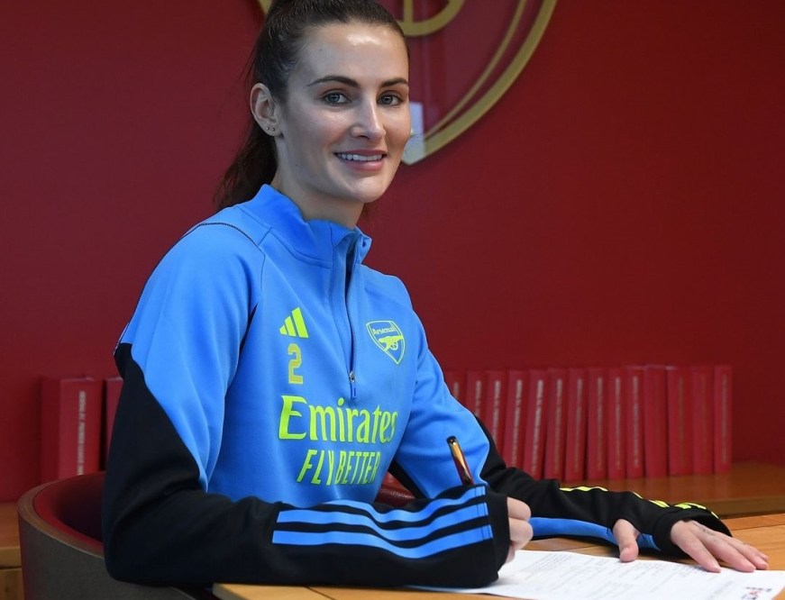 Arsenal Women sign US international Emily Fox on permanent deal