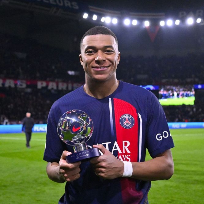 Kylian Mbappe tells PSG he wants to leave at end of season
