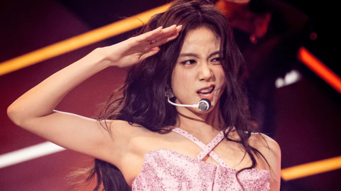 Jisoo signs with Warner Records for solo career ahead of “Amortage” release