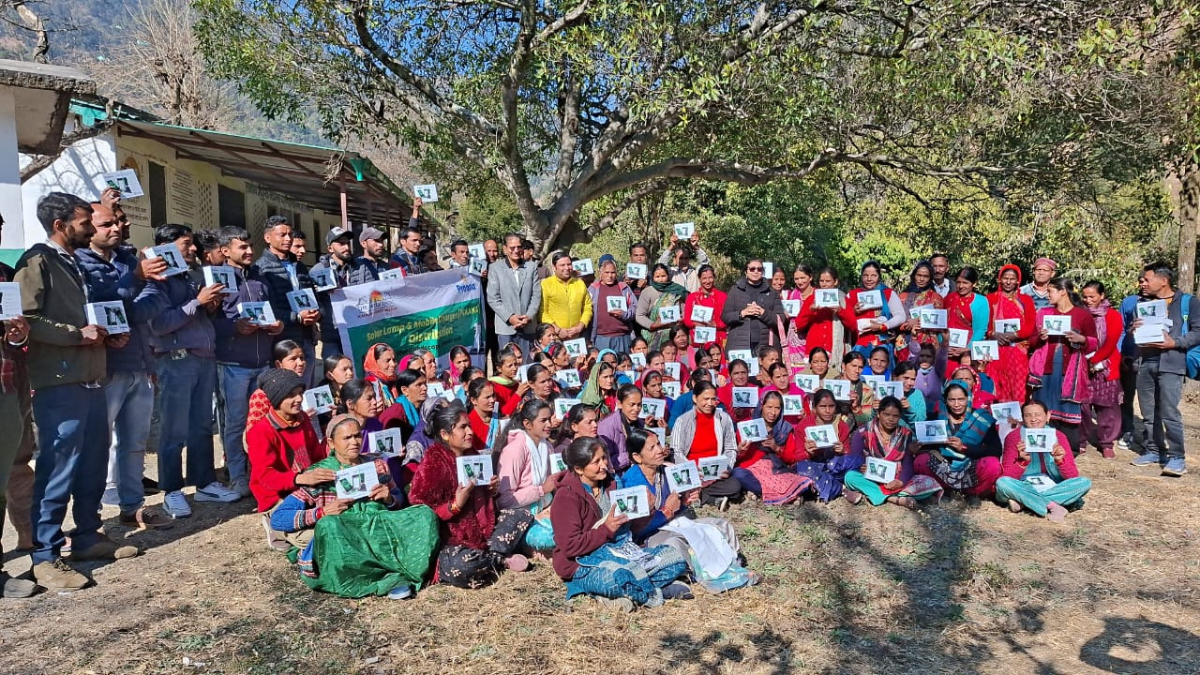Over 120 solar lamps distributed in Nainital’s Chyurigad to support rural livelihoods
